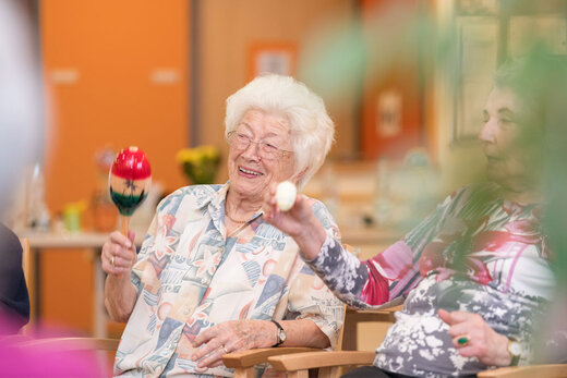 Seniorin macht Musik