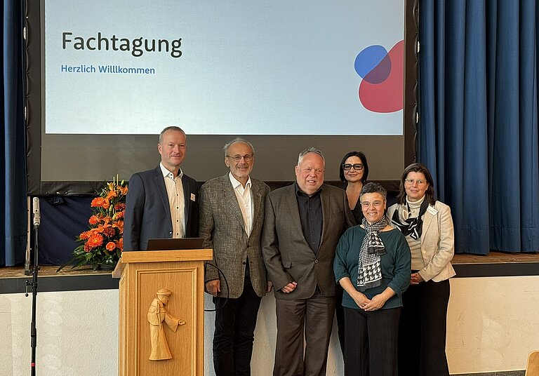 Gruppenbild von: Stefan Guhl, Prof. Dr. Johannes Fellinger, Peter Hepp, Prof. Dr. Claudia Winkelmann, Margherita Hepp und Andrea Weidemann (von links).