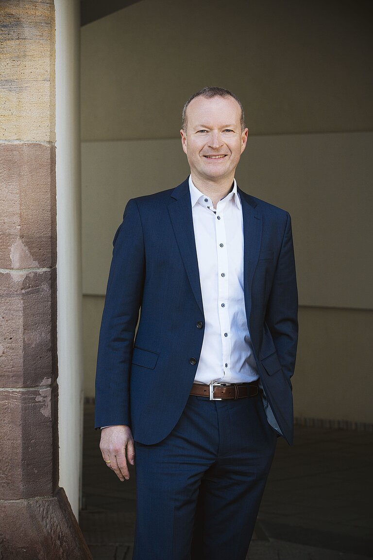 Vorstand Stefan Guhl spricht im Magazin Schwarzwald-Baar-Heuberg über seine Haltung zu Führung, Vertrauen und warum für ihn immer der Mensch im Mittelpunkt steht.