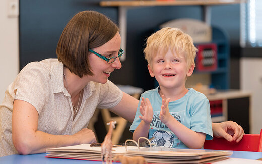 Frühförderung für Kinder mit Blindheit oder Sehbehinderung